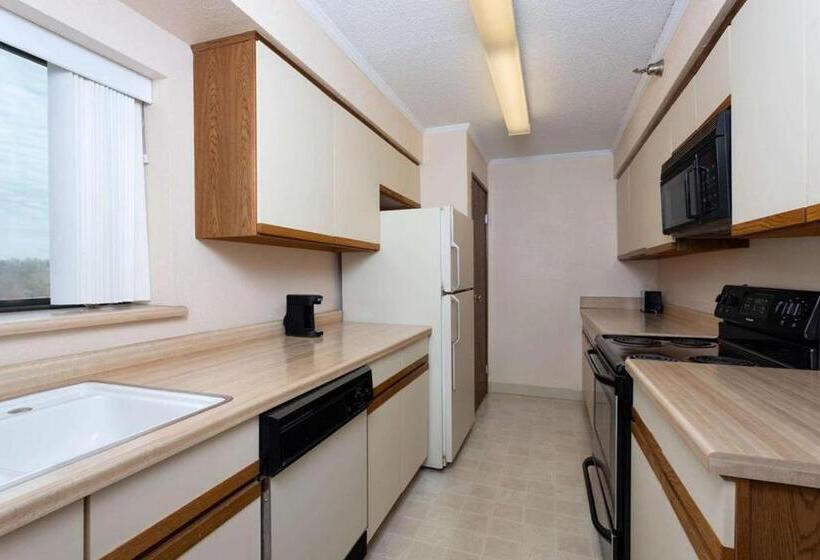 فندق Norwood Inn & Suites Indianapolis