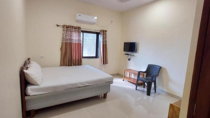 فندق Sneha Farm House