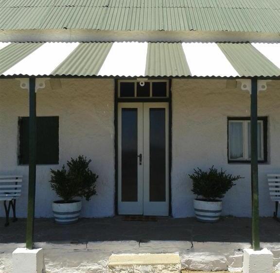 ホテル Silwerkaroo Gastehuis