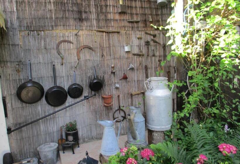 مبيت وإفطار Alain Et Flo