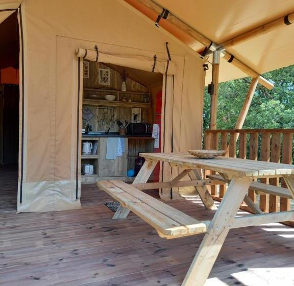 فندق Gîte Et Lodges Du Hitton