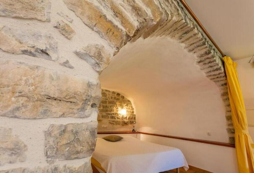ホテル L Auberge Du Cèdre