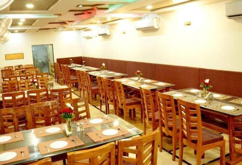 호텔 Shalimar Executive, Uran Islampur