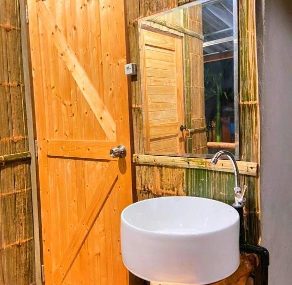 Pension (Hôtel basse catégorie) ลุงนะ โฮมสเตย์ ปางอุ๋ง แม่ฮ่องสอน