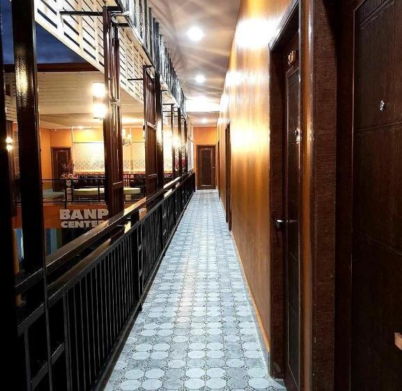 펜션 Banpong Center Place