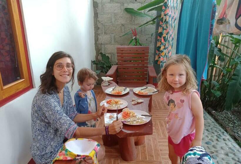 بنسيون Riung Guesthouse