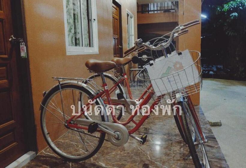 فندق صغير ปนัดดา ห้องพัก