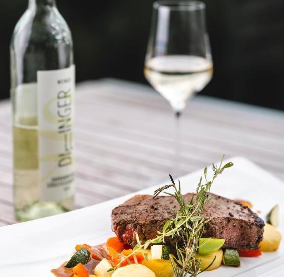 فندق صغير Weingut Essgut Schlafgut Sabathihof Dillinger