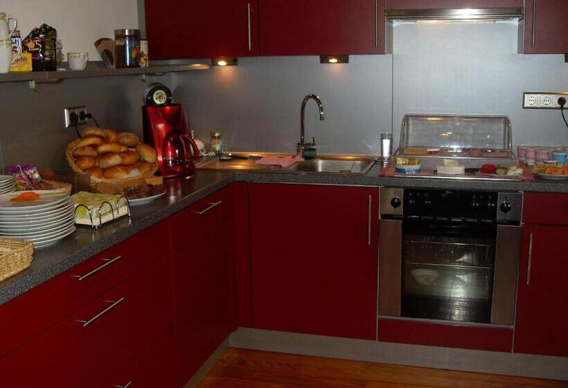 ベッドアンドブレックファースト Gästehaus Mona Lisa