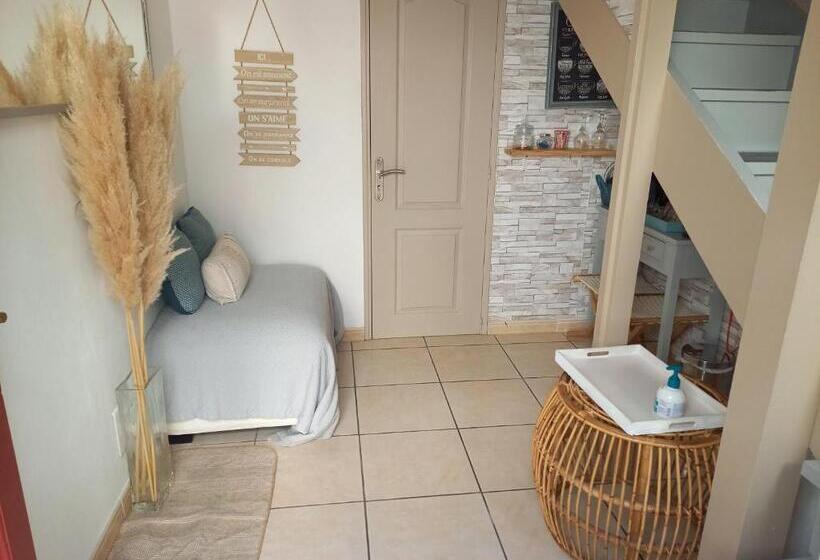 مبيت وإفطار Studio Cosy à 10 Minutes De Nîmes