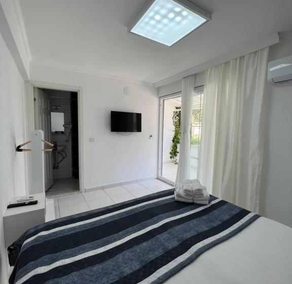 مبيت وإفطار White Suite Rooms