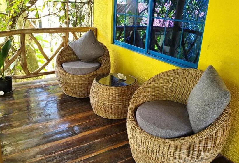 فندق Apo Diver Beach Resort