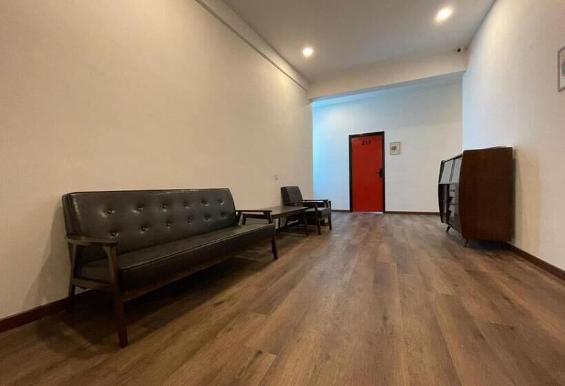 فندق Benutten 99