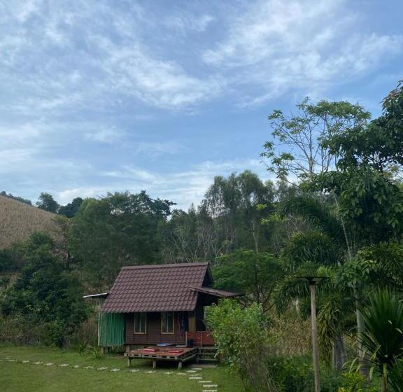 هتل Khaokhopimphupha Farmstay เขาค้อพิมภูผาฟาร์มสเตย์ ไม่มีไฟฟ้า น้ำจากน้ำตกธรรมชาติ Low Cabon With Sust