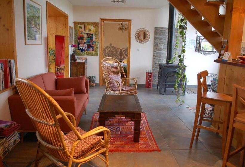 펜션 B&b La Maison Des Collines Autour Chambres D Hôtes