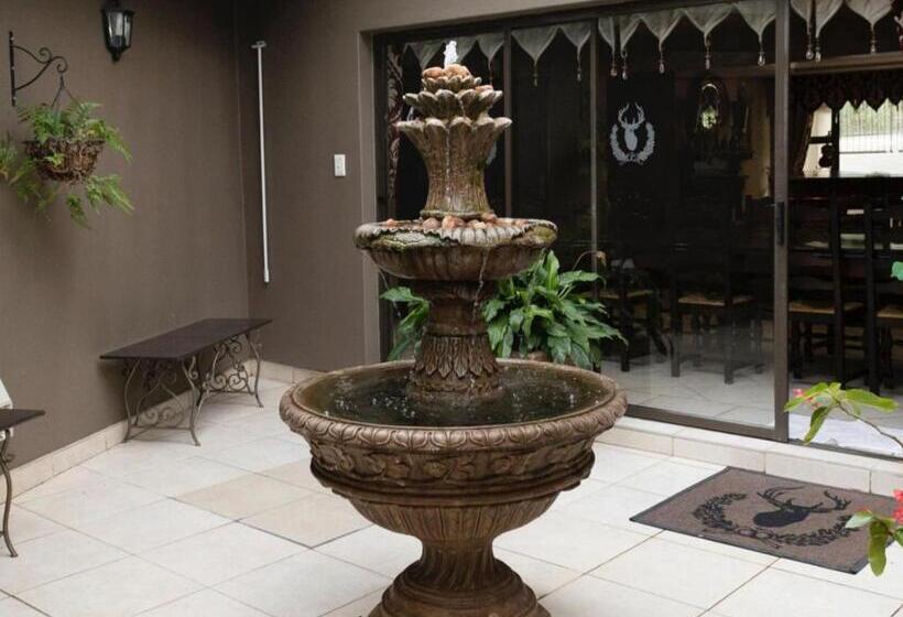بنسيون Slot Loevenstein Guest House