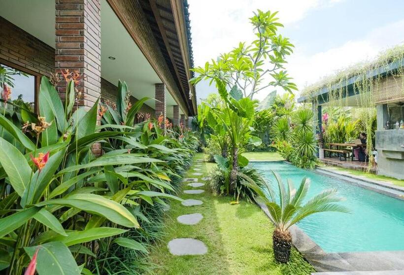 펜션 The Kumpi Bali By The Lavana