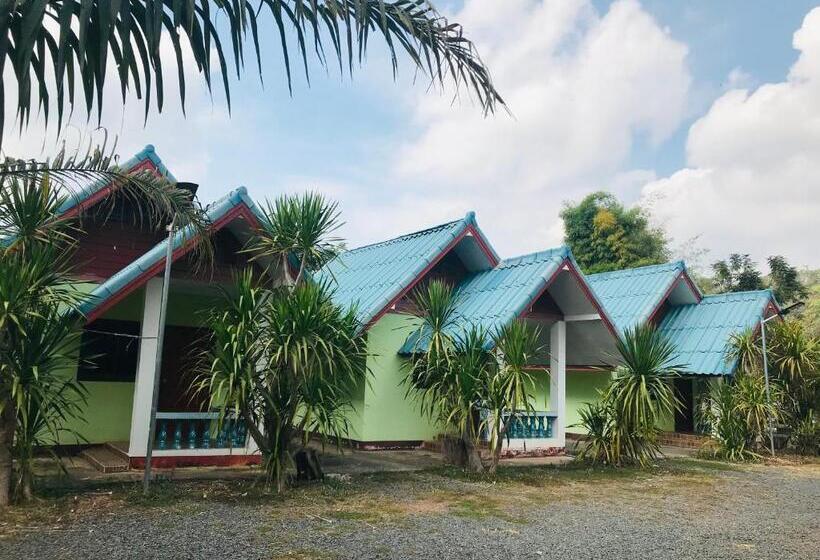渡假胜地  บ้านภูเคียงน้ำรีสอร์ท ที่พักใกล้วัดเรืองแสง