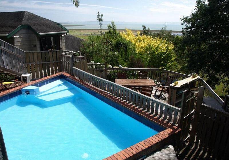 צימר Grafton Cottage & Chalets