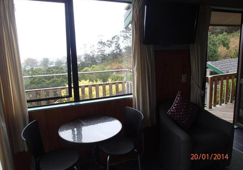 צימר Grafton Cottage & Chalets