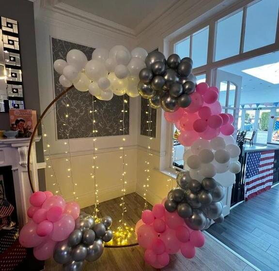 هتل Charnwood Regency Guest House