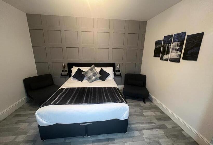 هتل Charnwood Regency Guest House