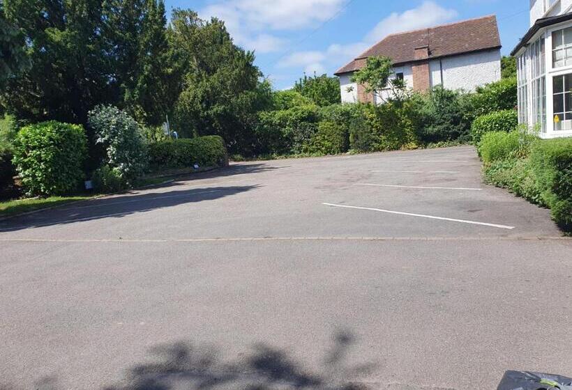 هتل Charnwood Regency Guest House