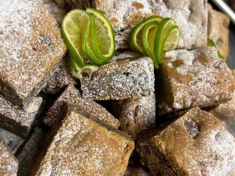 هتل Charnwood Regency Guest House