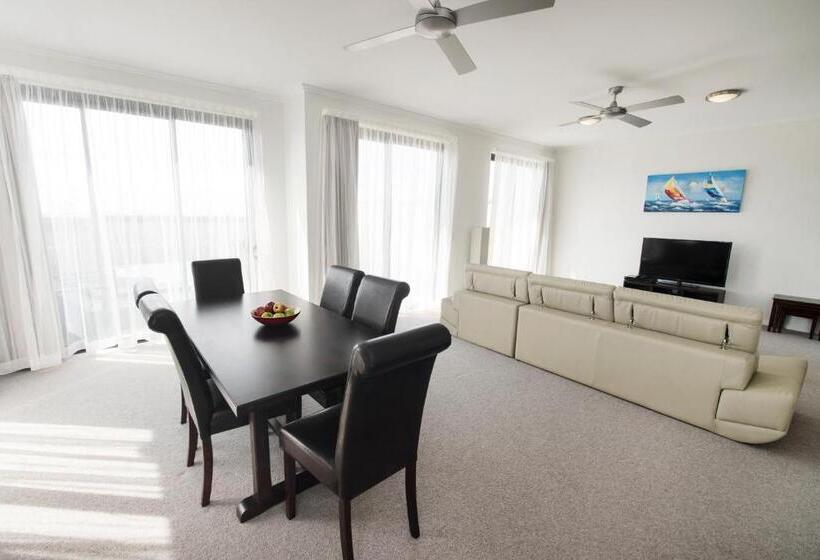 בית מלון כפרי Gladstone Central Plaza Official