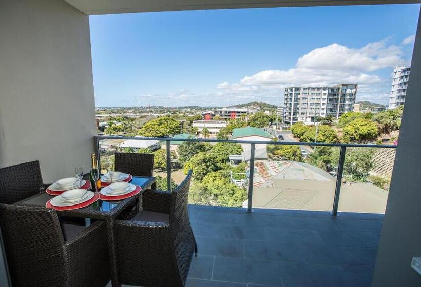 בית מלון כפרי Gladstone Central Plaza Official