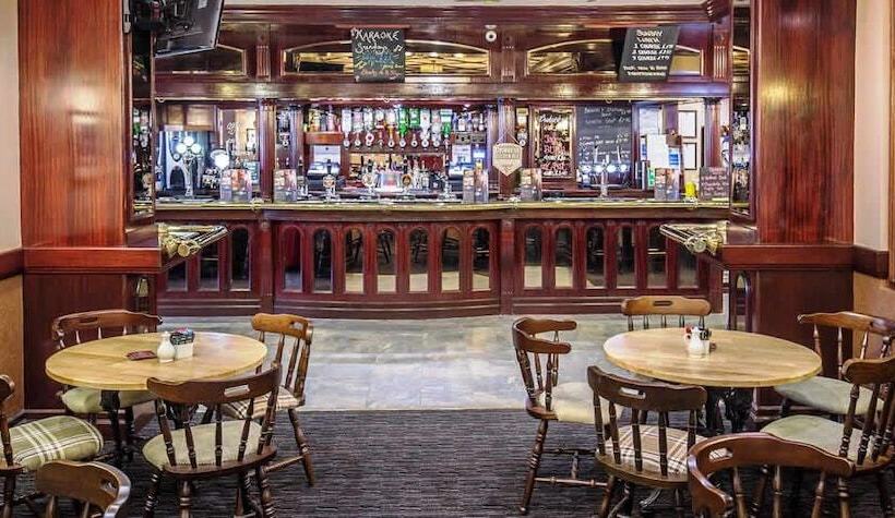 בית מלון כפרי Globe Inn