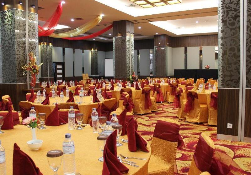 هتل Swiss Belexpress Jayapura