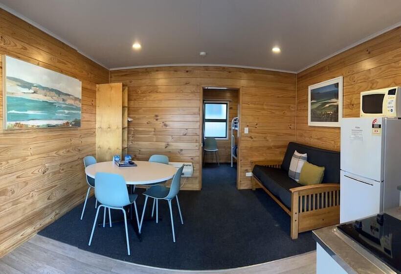 هتل Motueka Top 10 Holiday Park