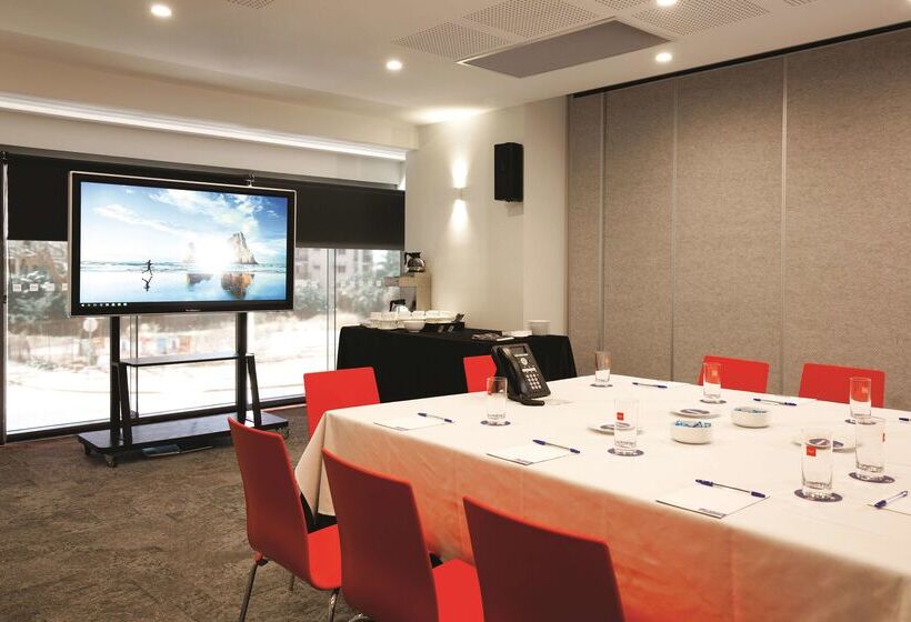 هتل Oaks Darwin Elan