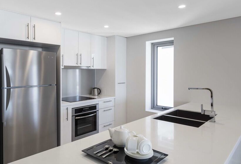 هتل Oaks Darwin Elan