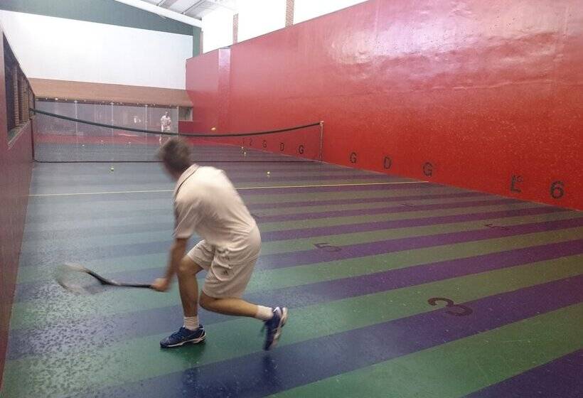 هتل Peresteda Apartments