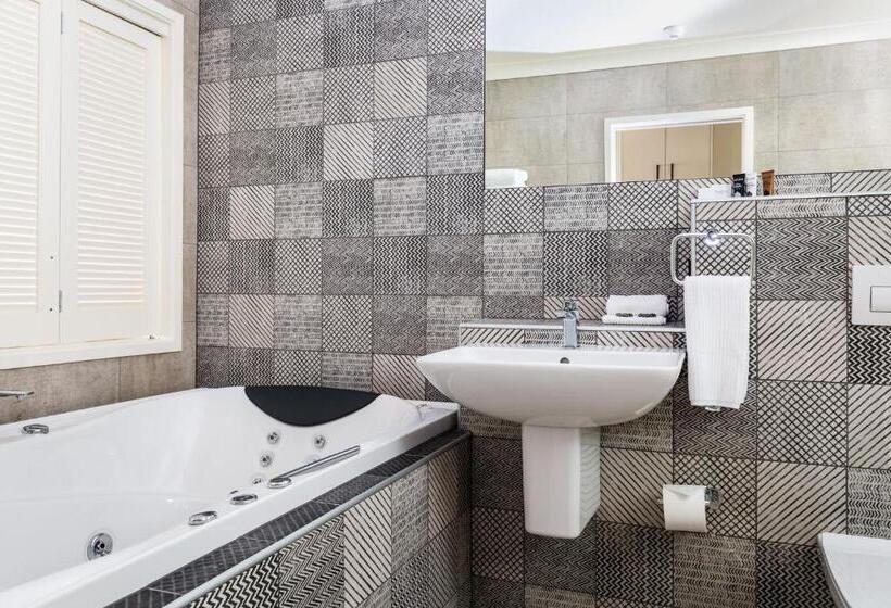 מוטל Pebble Beach Motor Inn