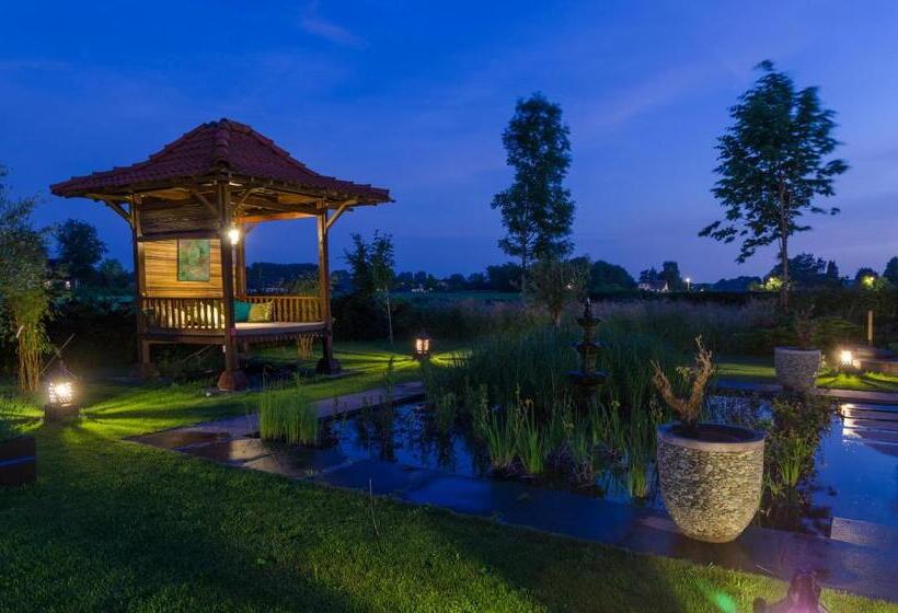 ベッドアンドブレックファースト Rumah Indo Garden
