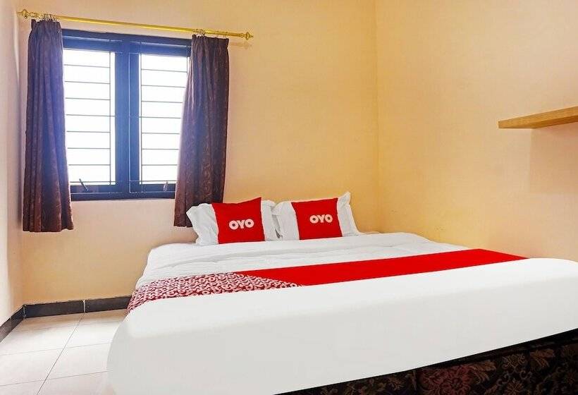 هتل Karawaci Taman Permata Tiga Mitra Reddoorz