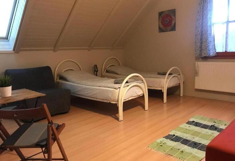 ベッドアンドブレックファースト Cosy Rooms On The Lake Near Budapest And The Airport