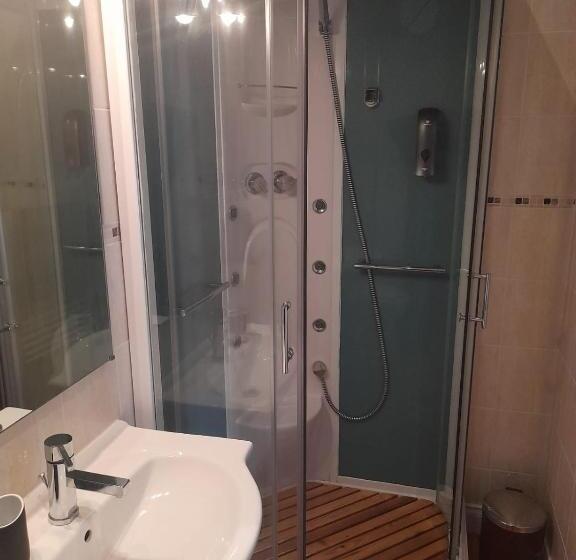 مبيت وإفطار Les Roches Restaurant & Chambre D Hotes