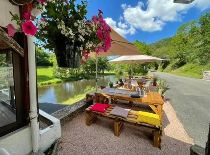 مبيت وإفطار Les Roches Restaurant & Chambre D Hotes