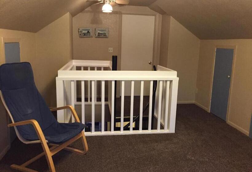 فندق Guesthouse Cannon Beach