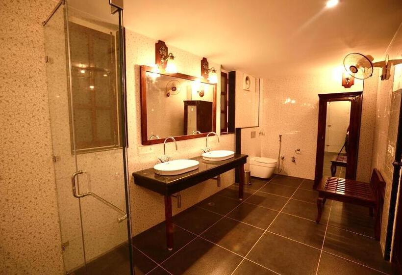 فندق Sariska Safari Lodge