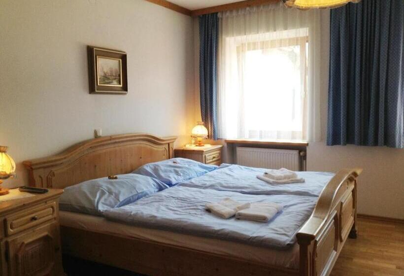 ユースホステル Frühstückspension Zur Post Reisinger Kg St Oswald