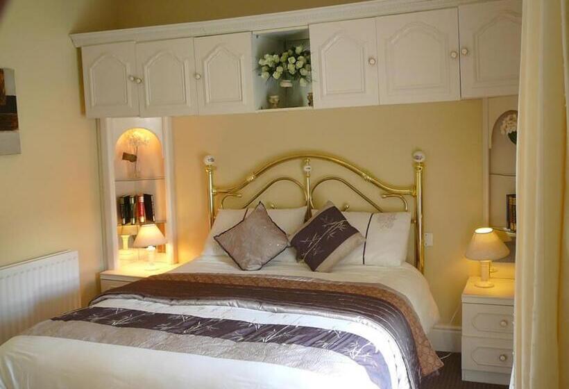 Annalee House B&b