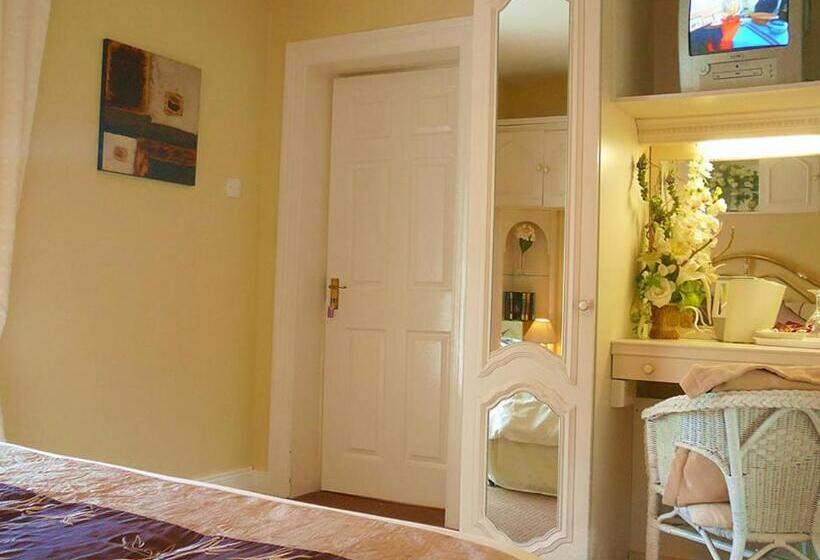 Annalee House B&b