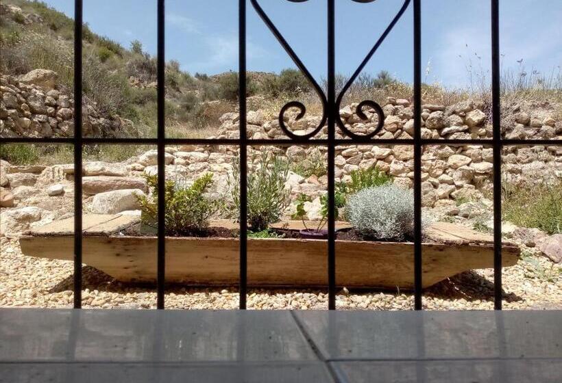 مبيت وإفطار Almond Reef Casa Rural