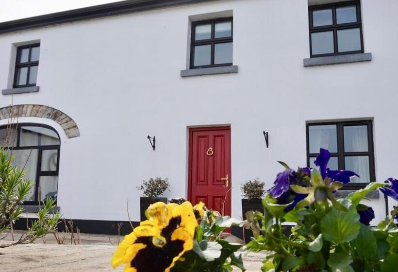 مبيت وإفطار Cartron House