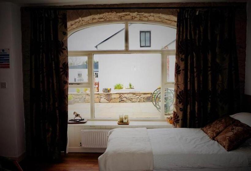 مبيت وإفطار Cartron House